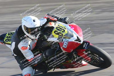 media/Nov-17-2024-CVMA (Sun) [[1fec520723]]/Race 11-Amateur Supersport Open/